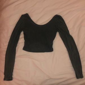 Cropped long sleeve shirt